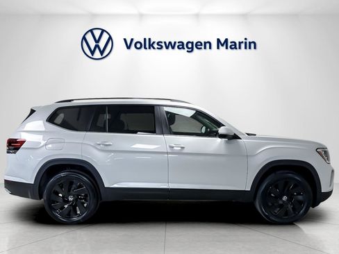 New 2026 Volkswagen Atlas SE image 6