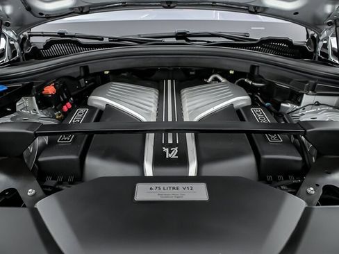Used 2022 Rolls-Royce Cullinan AWD/4WD image 13