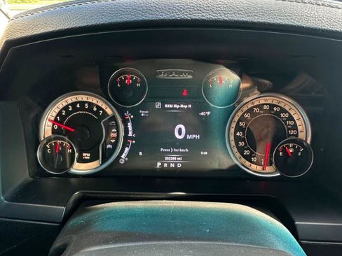 Used 2014 RAM 1500 Laramie w/ Convenience Group AWD/4WD image 37