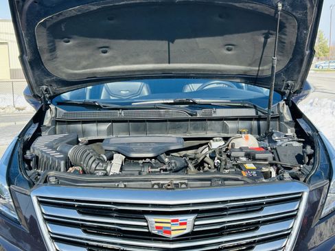 Used 2018 Cadillac XT5 Luxury w/ Driver Awareness Package image 44