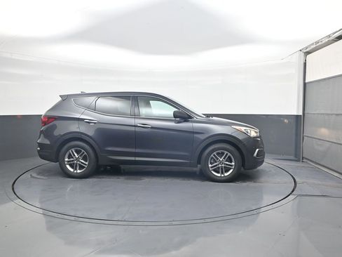 Used 2017 Hyundai Santa Fe Sport image 8
