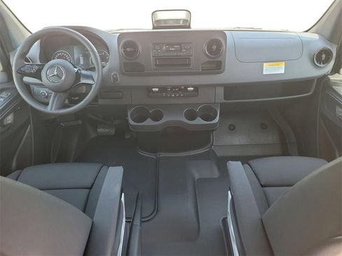 New 2025 Mercedes-Benz Sprinter 2500 image 14