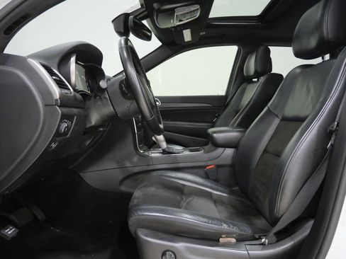 Used 2020 Jeep Grand Cherokee Altitude image 13