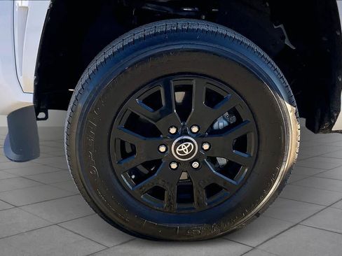 Used 2025 Toyota Tacoma SR5 image 10