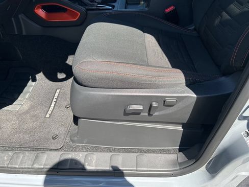 Certified 2025 Nissan Frontier Pro-X RWD image 22