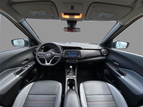 Used 2024 Nissan Kicks SR w/ SR Premium Package FWD image 21