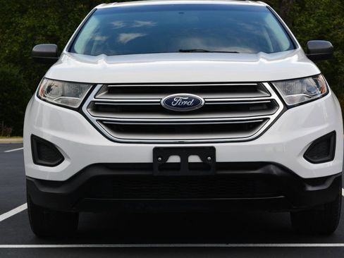 Used 2017 Ford Edge SE w/ Cargo Accessory Package image 3
