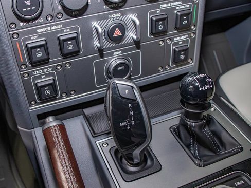 Used 2025 INEOS Grenadier AWD/4WD image 19