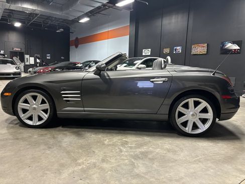 Used 2005 Chrysler Crossfire Limited RWD image 6