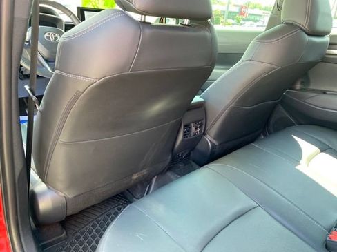 Used 2024 Toyota Corolla Cross XLE AWD/4WD image 31