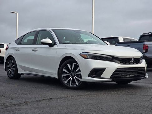 Used 2024 Honda Civic EX-L image 2