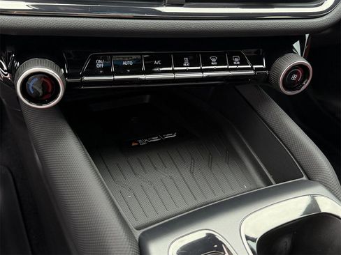 New 2026 Chevrolet Equinox EV RS image 17