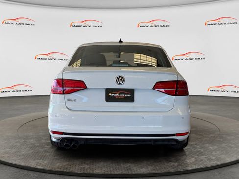 Used 2018 Volkswagen Jetta GLI image 7