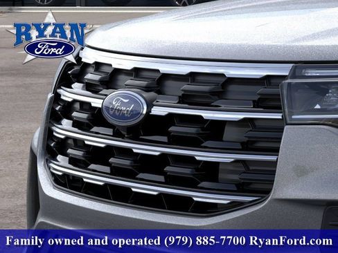New 2026 Ford Explorer Active RWD image 17