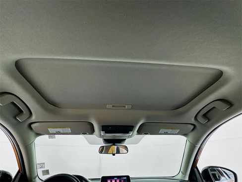 Used 2023 Nissan Sentra SR w/ SR Premium Package image 21