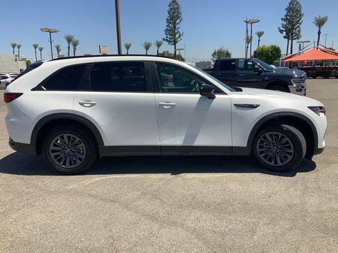Used 2025 MAZDA CX-70 3.3 Turbo w/ Preferred Package AWD/4WD image 4