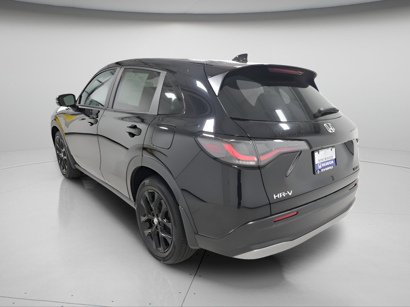 Used 2024 Honda HR-V Sport image 5