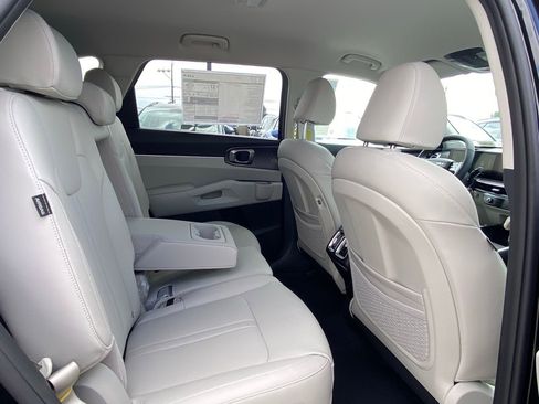 New 2026 Kia Sorento EX FWD image 25