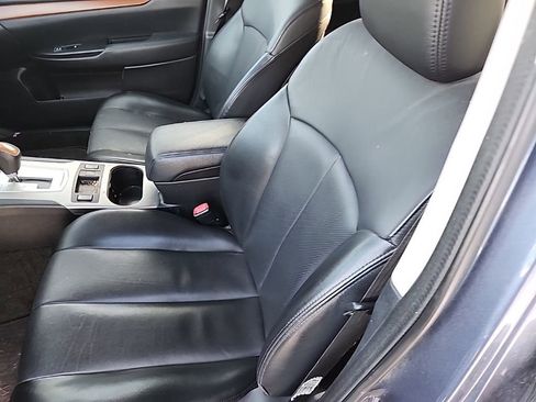 Used 2014 Subaru Outback 2.5i Limited w/ Moonroof Package image 11