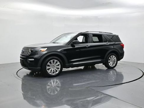 Certified 2023 Ford Explorer Limited w/ Limited Technology Package AWD/4WD image 5