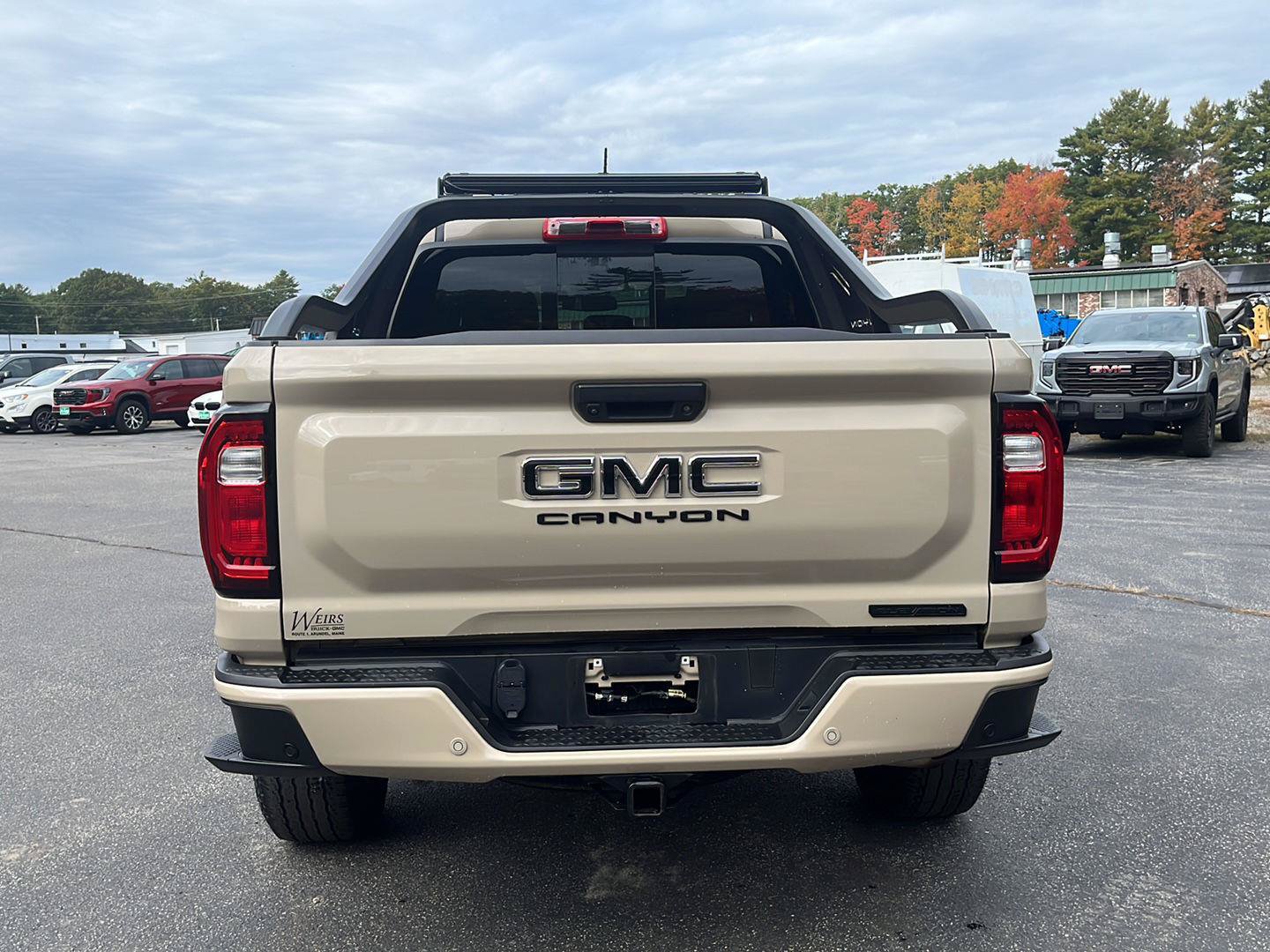 Used 2023 GMC Canyon Elevation w/ LPO, Sports Bar Package AWD/4WD image 4