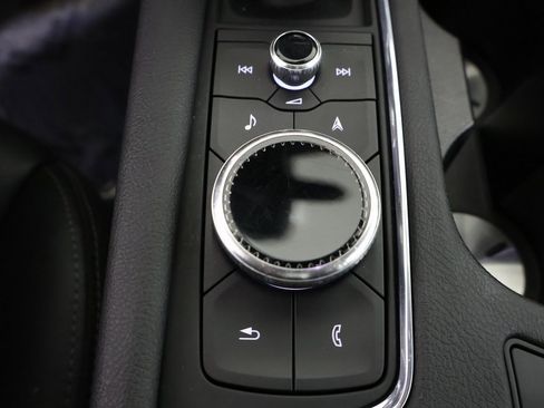 Used 2021 Cadillac XT5 Premium Luxury image 4