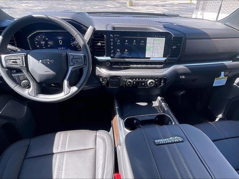 New 2026 Chevrolet Silverado 2500 High Country w/ High Country Premium Package AWD/4WD image 16