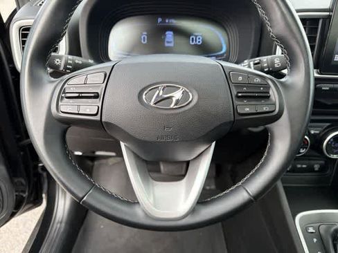 Certified 2024 Hyundai Venue SEL image 23