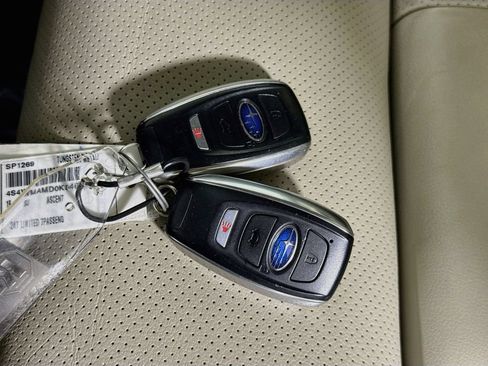 Used 2019 Subaru Ascent Limited AWD/4WD image 33