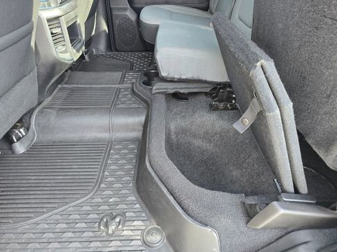 Used 2019 RAM 2500 Big Horn image 11