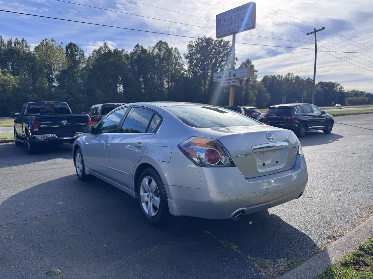 Used 2007 Nissan Altima 2.5 S w/ Emergency Aid Pkg FWD image 7
