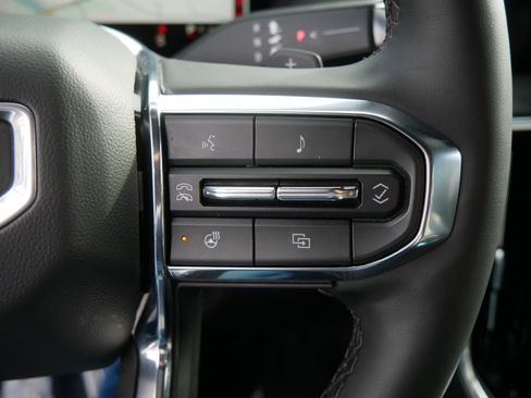 Used 2025 GMC Yukon Denali image 26