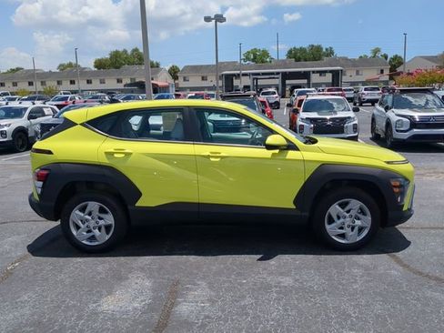 Used 2025 Hyundai Kona SE AWD/4WD image 5