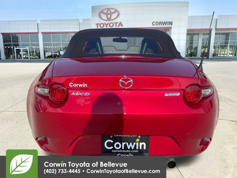 Used 2016 MAZDA MX-5 Miata Sport RWD image 4