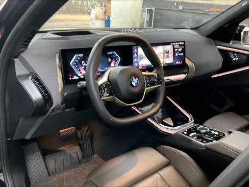 Used 2025 BMW X3 xDrive30i w/ Premium Package image 16