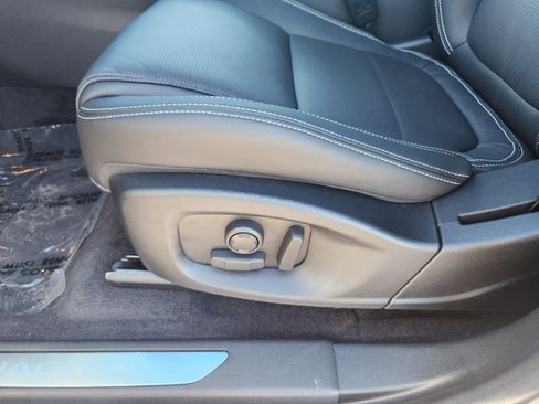 New 2024 Jaguar E-PACE R-Dynamic SE image 14