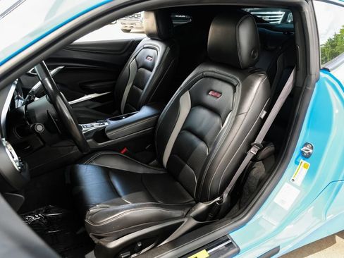 Used 2023 Chevrolet Camaro SS RWD image 36