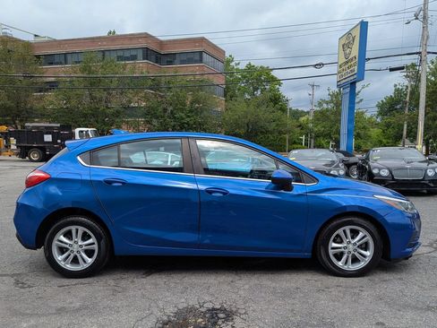 Used 2018 Chevrolet Cruze LT FWD image 6