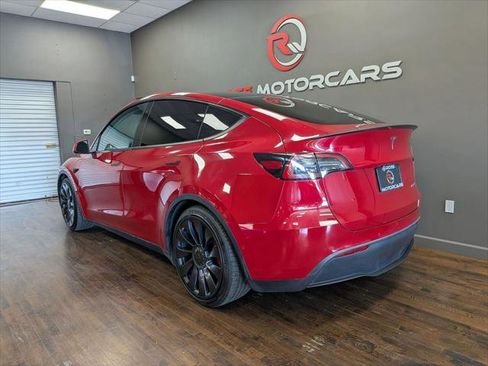 Used 2022 Tesla Model Y Performance image 3