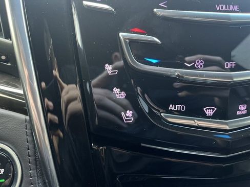 Used 2019 Cadillac Escalade Platinum image 15