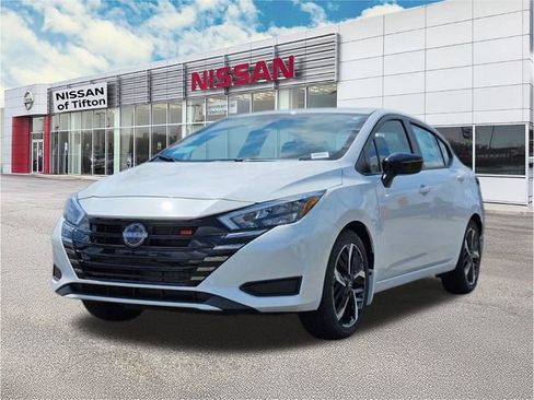 New 2025 Nissan Versa SR w/ Trunk Package image 3