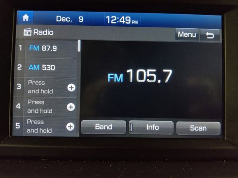 Used 2019 Hyundai Santa Fe SE image 25