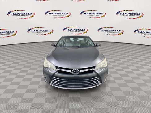 Used 2016 Toyota Camry LE FWD image 3