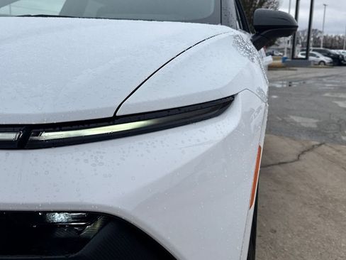 New 2026 Chevrolet Equinox EV LT image 11