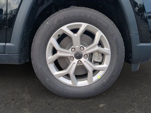 New 2025 Jeep Compass Latitude w/ Convenience Group image 24