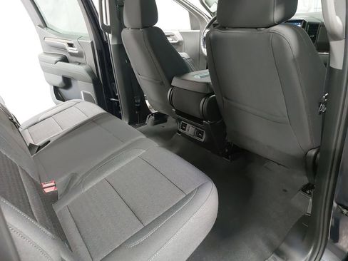 Used 2024 Chevrolet Silverado 1500 LT image 11