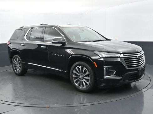 Used 2023 Chevrolet Traverse Premier image 7