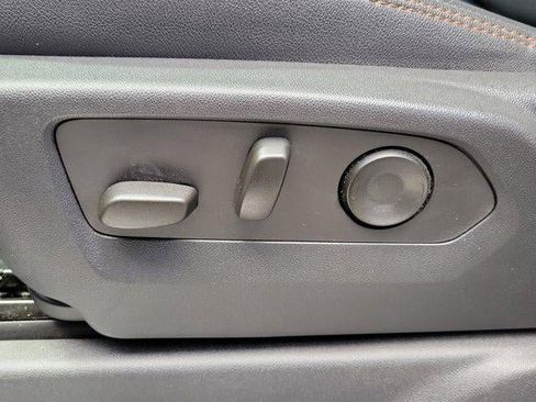 Used 2023 GMC Sierra 1500 AT4 w/ AT4 Premium Package image 6