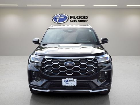 Used 2026 Ford Explorer Platinum AWD/4WD image 2