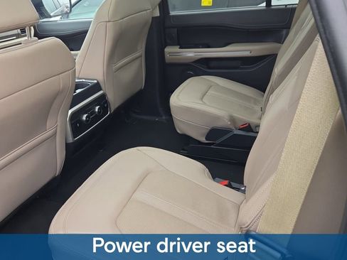 Used 2024 Ford Expedition Limited image 13
